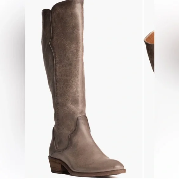 Frye
Carson Piping Knee High Western Boot - Picture 7 of 10